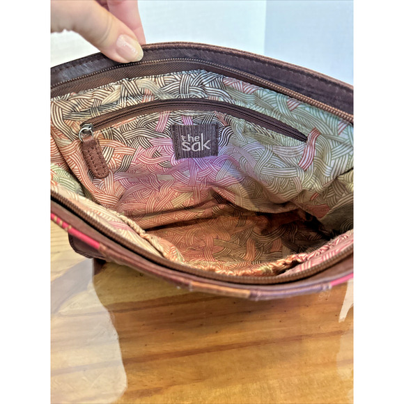 The Sak Leather Crossbody Adjustable Strap Purse - Picture 9 of 13